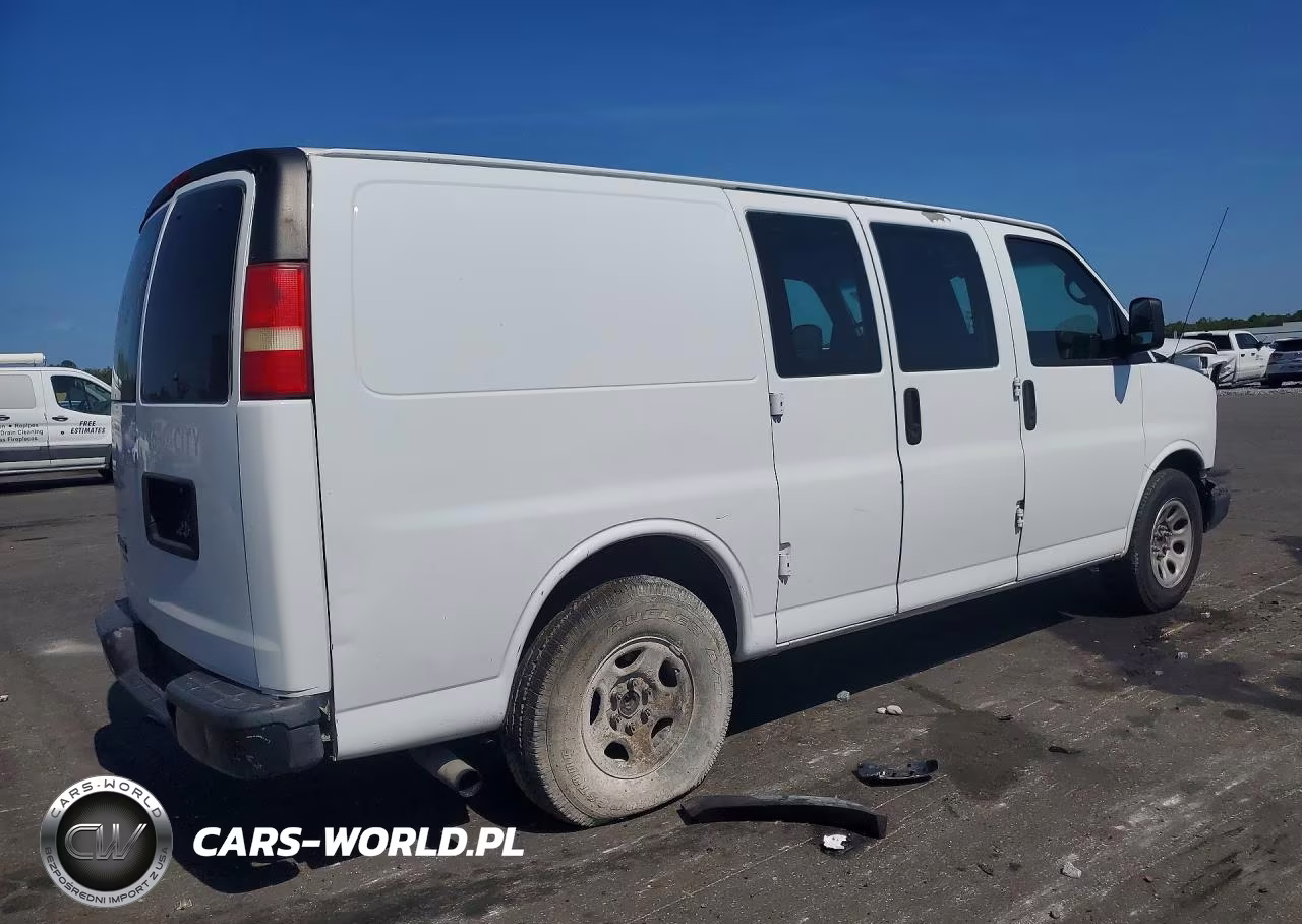 2011 Chevrolet Express 1500 Cargo Delivery Van VIN:1GCSGAFX8B1135898 - 3