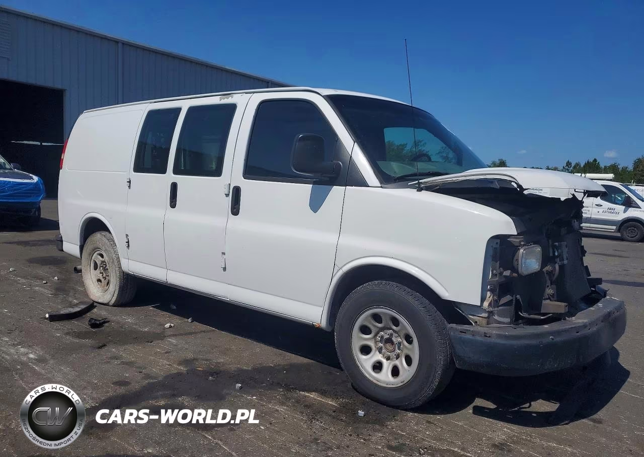 2011 Chevrolet Express 1500 Cargo Delivery Van VIN:1GCSGAFX8B1135898 - 4