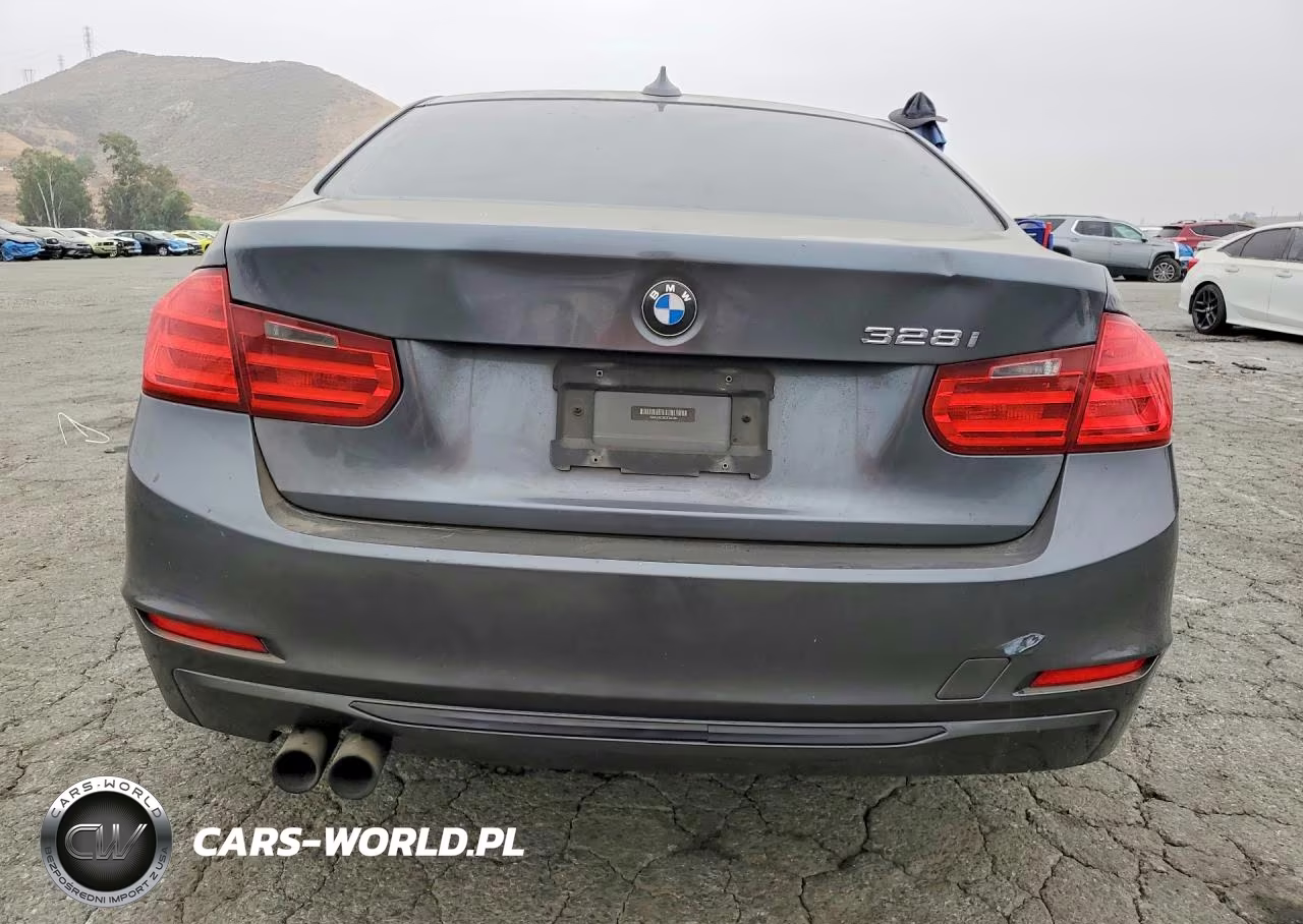 2012 BMW 3 Series VIN:WBA3A5C58CF340834 - 6