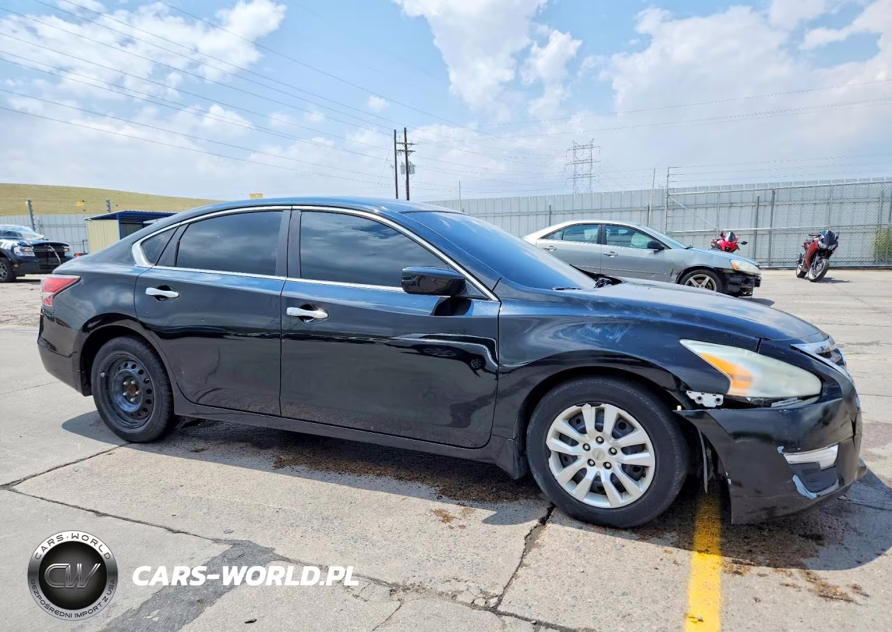 2015 Nissan Altima 2.5 S VIN:1N4AL3AP6FN389916 - 4