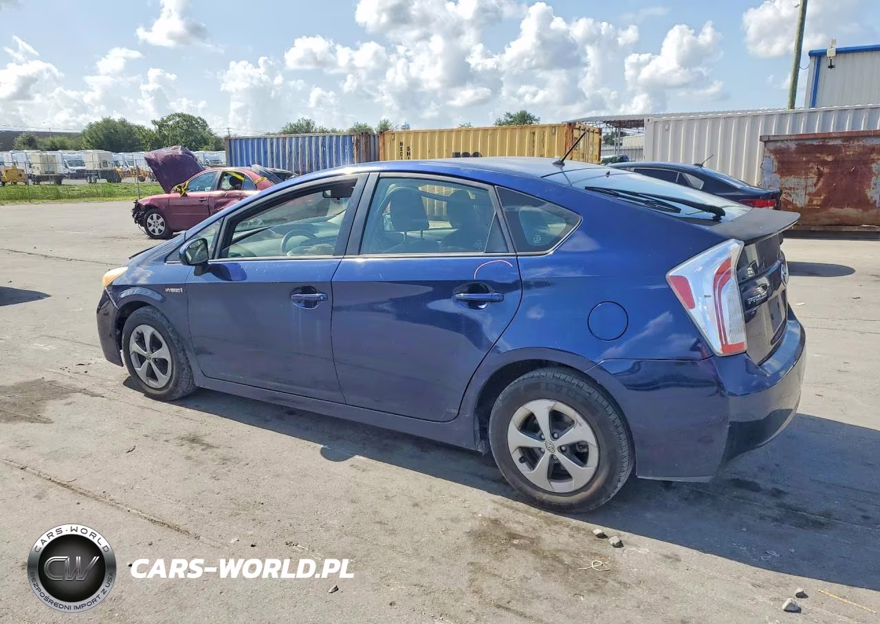 2013 Toyota Prius Two VIN:JTDKN3DU2D1629431 - 2