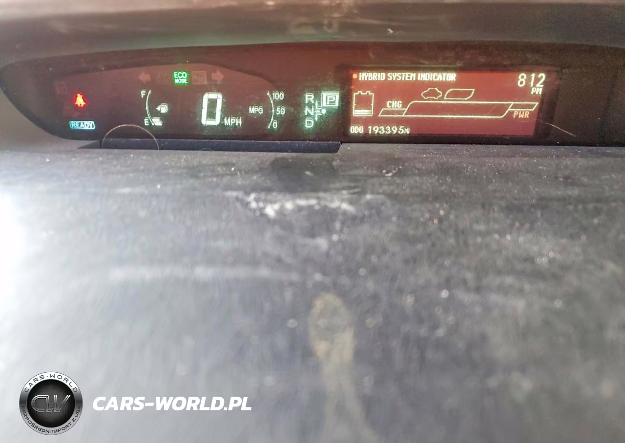 2013 Toyota Prius Two VIN:JTDKN3DU2D1629431 - 9