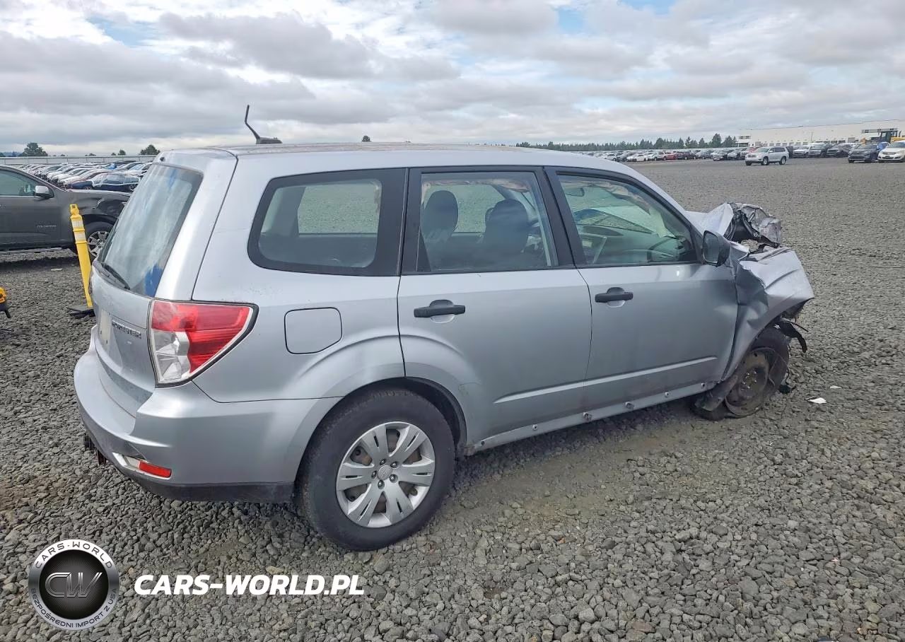 2013 Subaru Forester 2.5X VIN:JF2SHBAC1DH445801 - 3