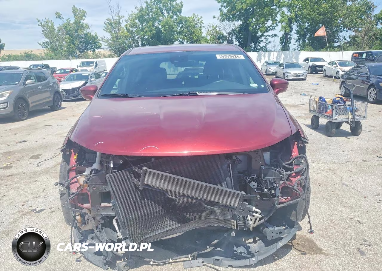 2019 Chrysler Pacifica Touring Plus VIN:2C4RC1FG8KR532016 - 5
