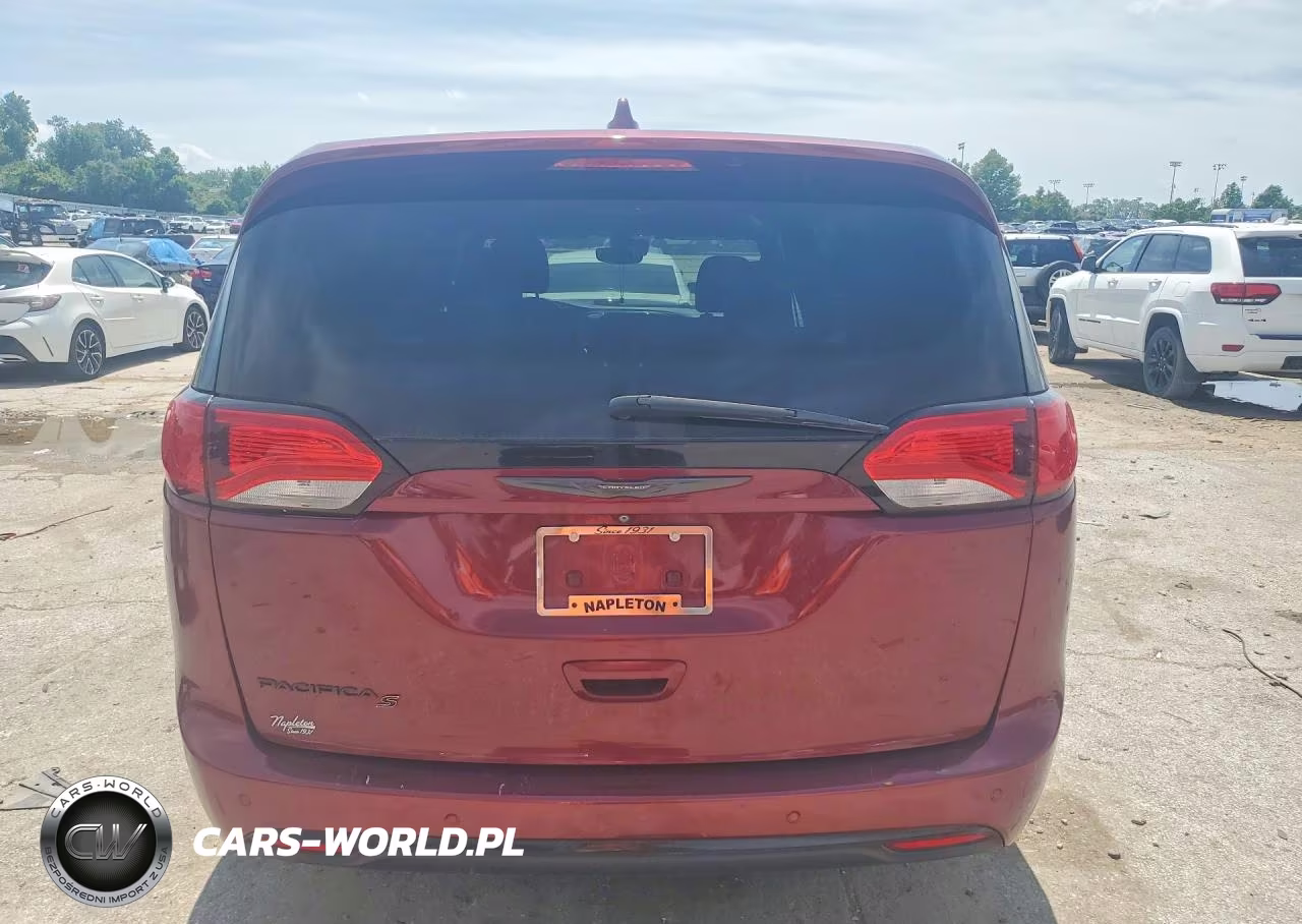 2019 Chrysler Pacifica Touring Plus VIN:2C4RC1FG8KR532016 - 6