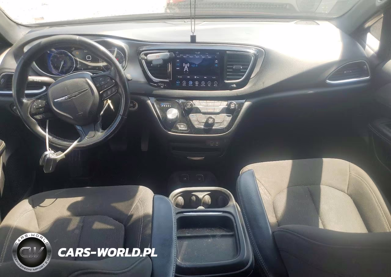 2019 Chrysler Pacifica Touring Plus VIN:2C4RC1FG8KR532016 - 8