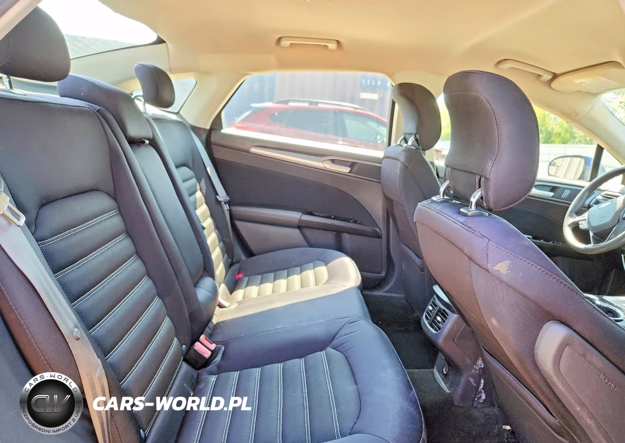 2015 Ford Fusion Se VIN:1FA6P0H71F5109897 - 10