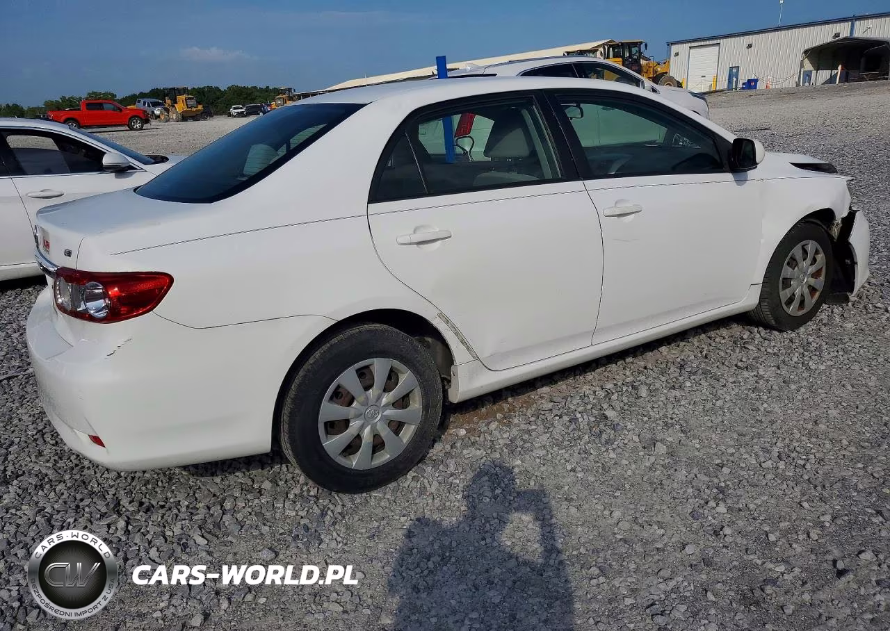 2011 Toyota Corolla Le VIN:JTDBU4EE9B9133119 - 3