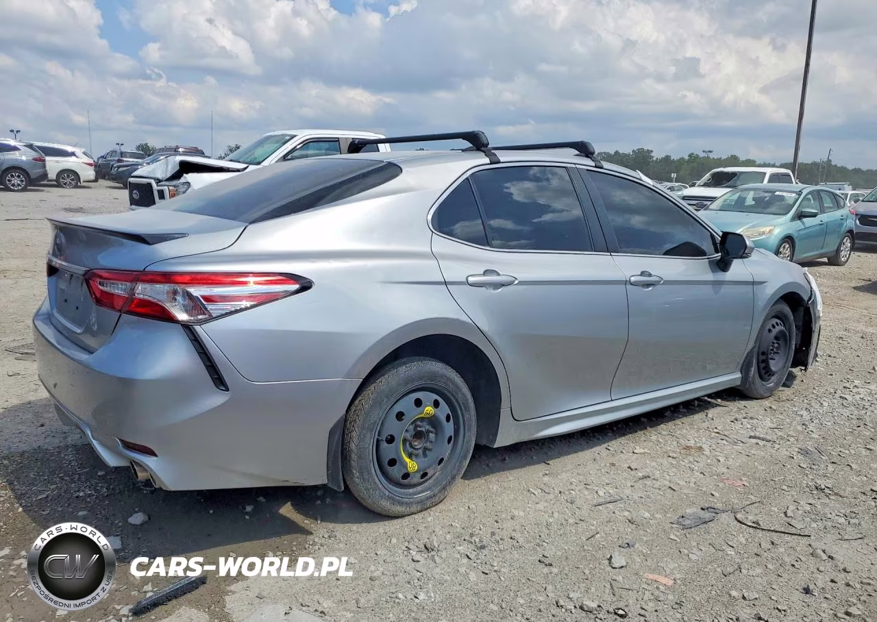 2018 Toyota Camry Se VIN:4T1B11HK0JU619818 - 3