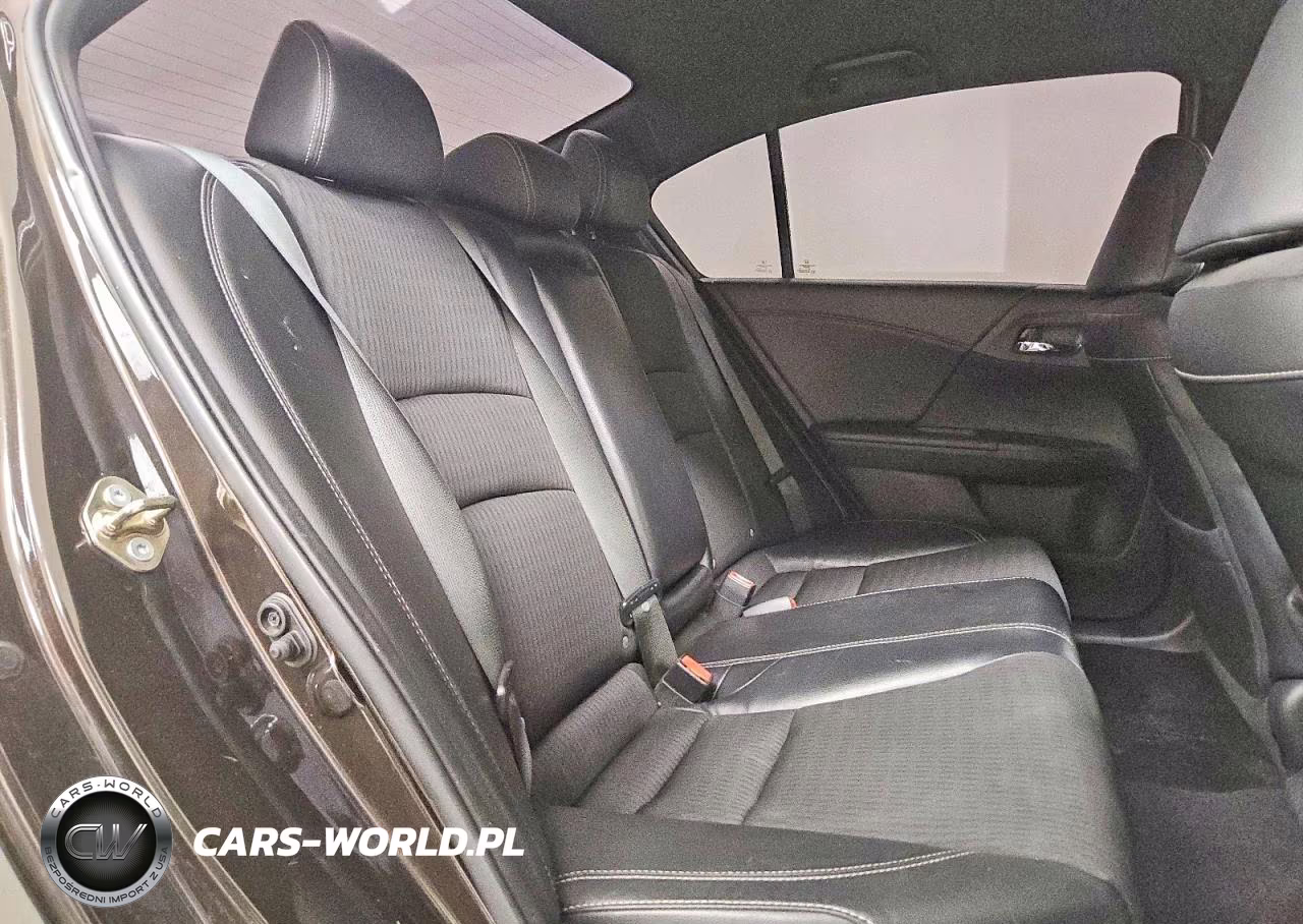 2016 Honda Accord Sport VIN:1HGCR2F52GA133155 - 10