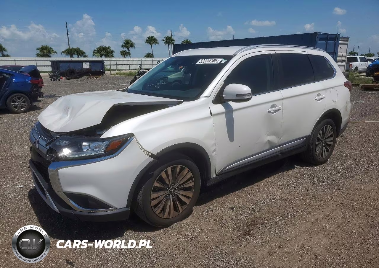2020 Mitsubishi Outlander Se – zdjęcie 1 z 13