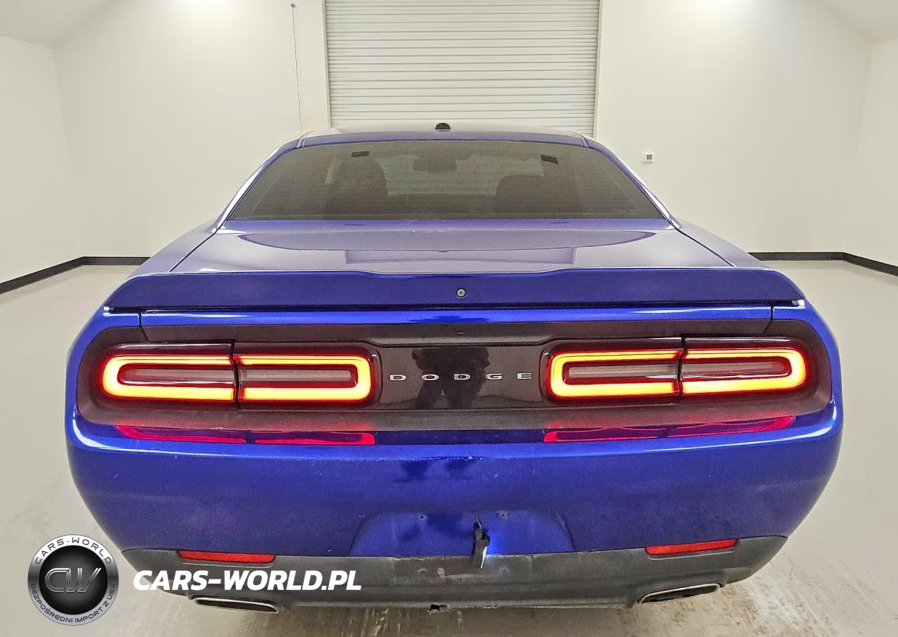 2018 Dodge Challenger Sxt VIN:2C3CDZAG6JH199591 - 6