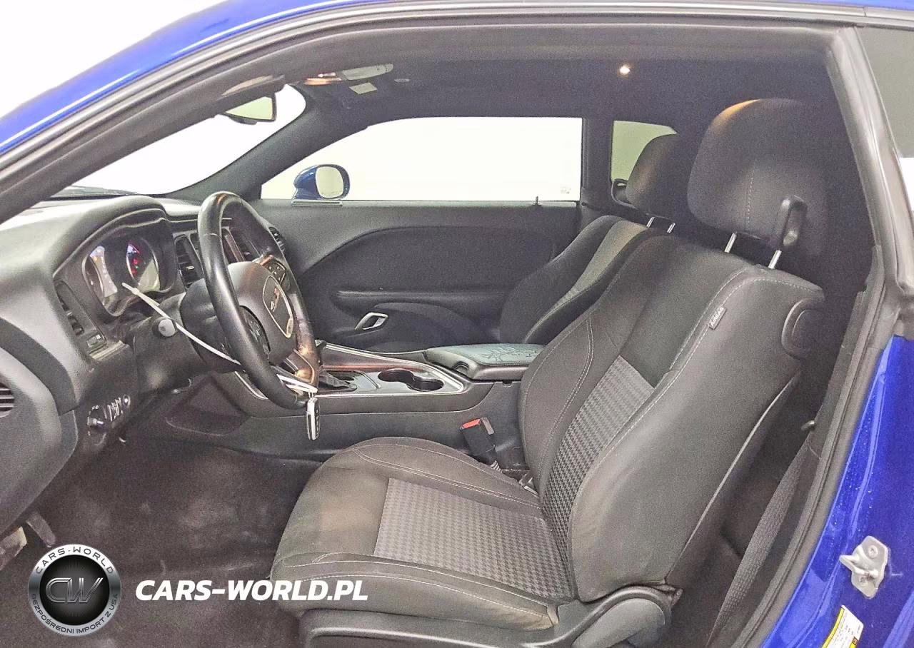 2018 Dodge Challenger Sxt VIN:2C3CDZAG6JH199591 - 7