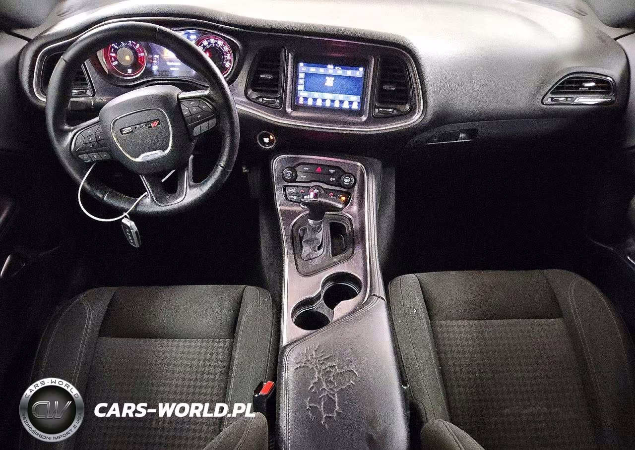 2018 Dodge Challenger Sxt VIN:2C3CDZAG6JH199591 - 8
