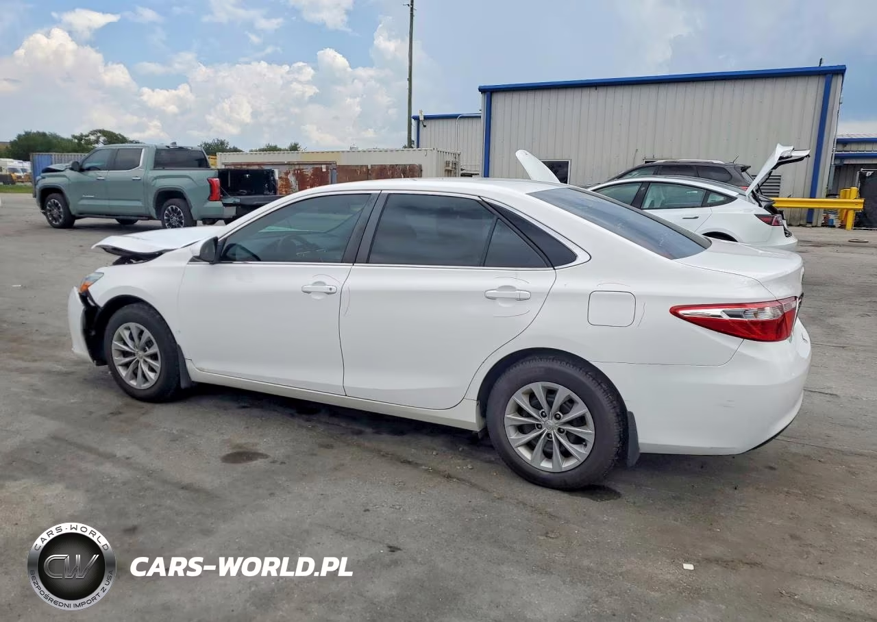 2015 Toyota Camry Le VIN:4T1BF1FK9FU008858 - 2