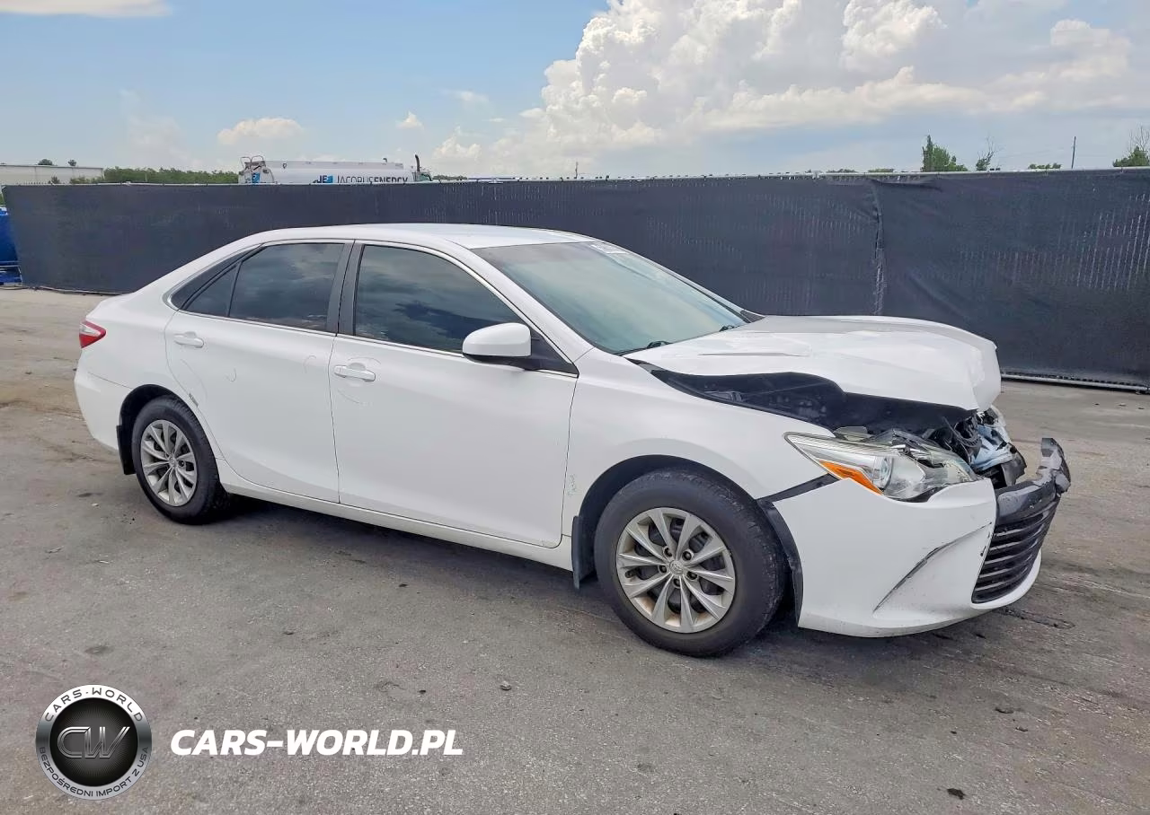 2015 Toyota Camry Le VIN:4T1BF1FK9FU008858 - 4