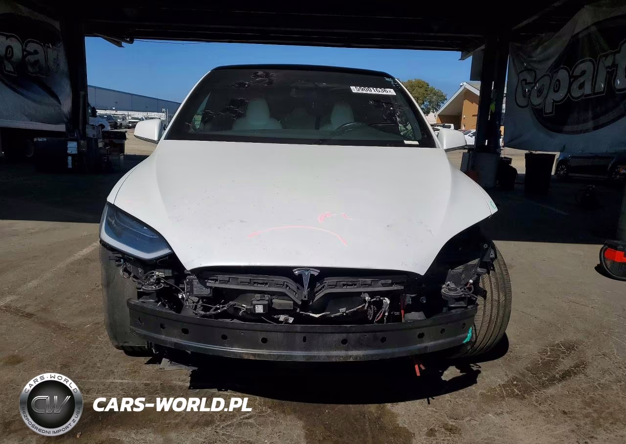 2018 Tesla Model X VIN:5YJXCAE21JF106367 - 5