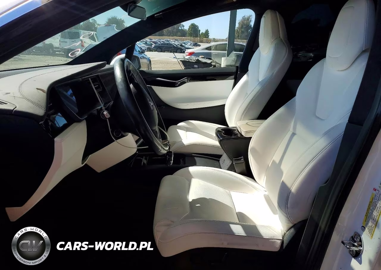 2018 Tesla Model X VIN:5YJXCAE21JF106367 - 7