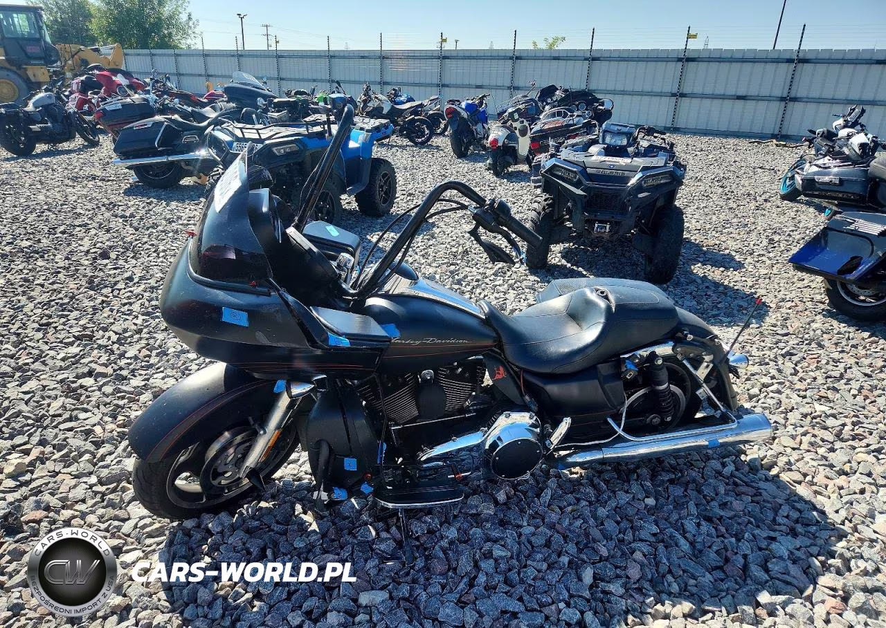 2013 Harley-Davidson Fltrx Road Glide Custom VIN:1HD1KHM18DB688855 - 3