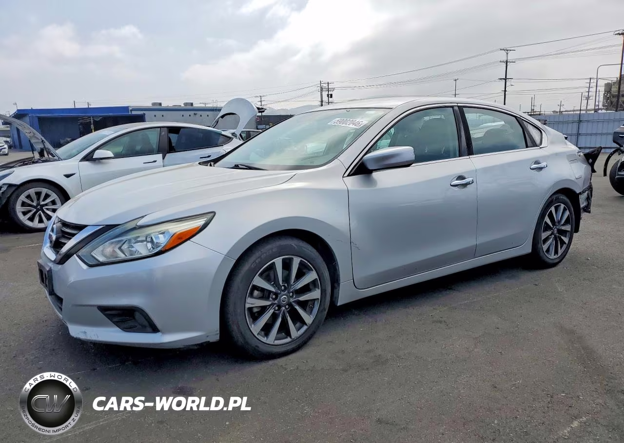2017 Nissan Altima – zdjęcie 1 z 12