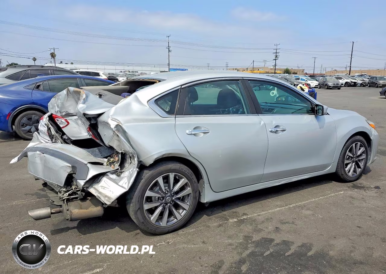 2017 Nissan Altima VIN:1N4AL3AP9HC243217 - 3