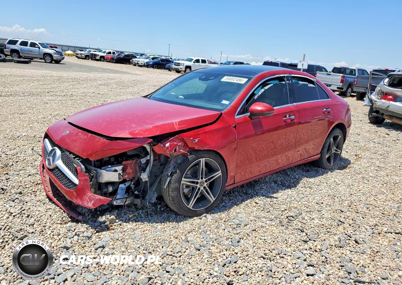2021 Mercedes-Benz A 220 – zdjęcie 1 z 12