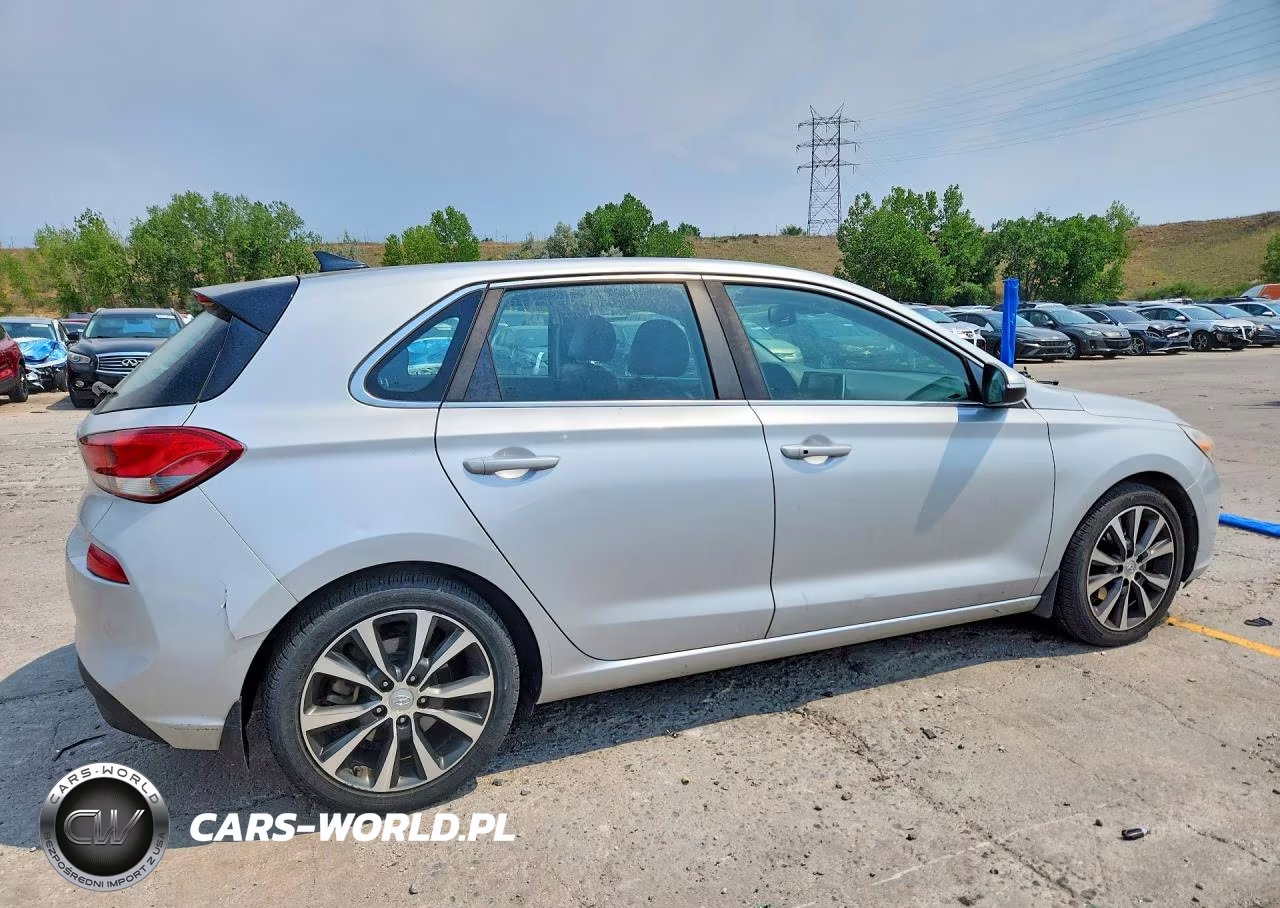 2018 Hyundai Elantra Gt Base VIN:KMHH35LE3JU015905 - 3