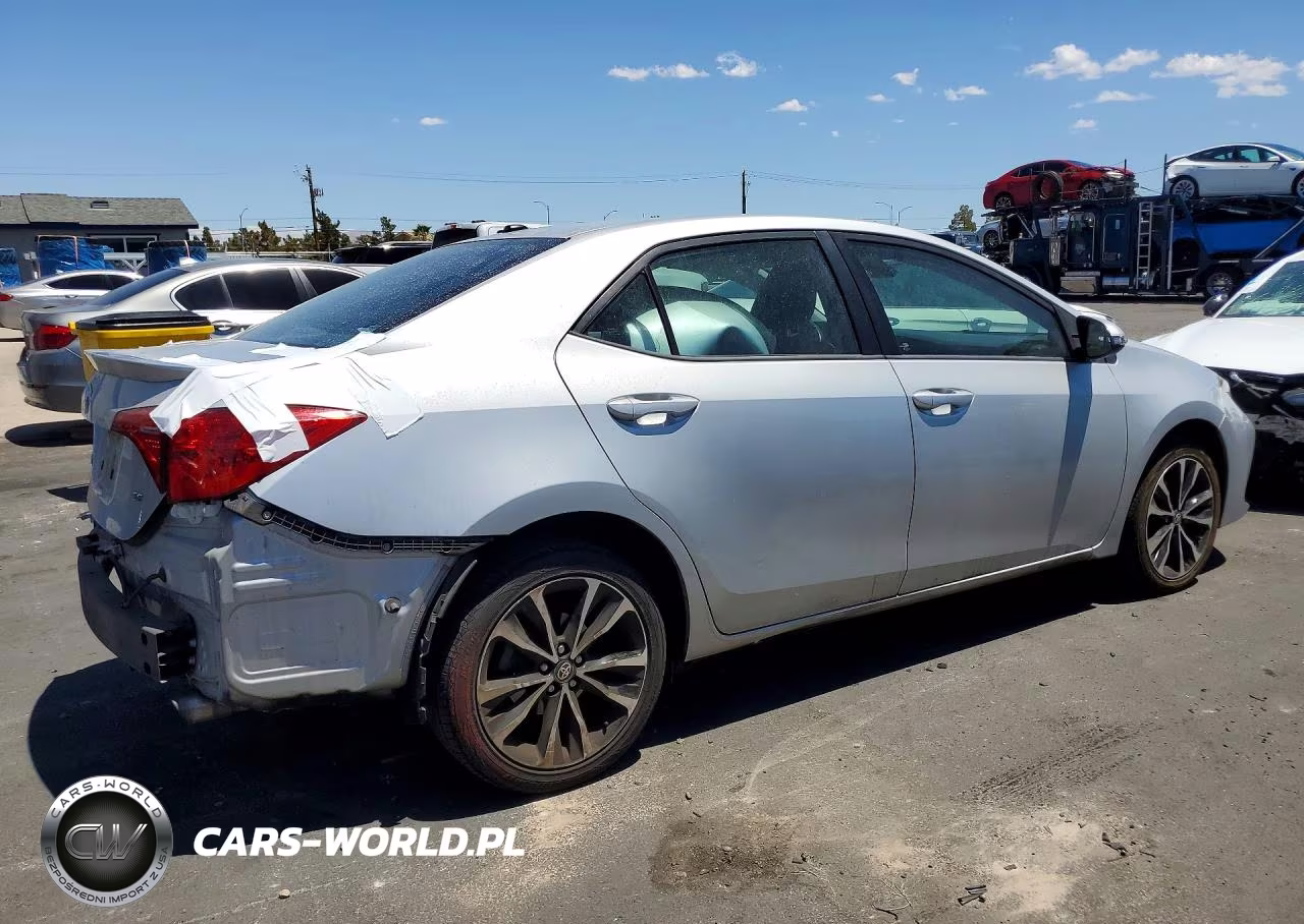 2017 Toyota Corolla Se VIN:5YFBURHE7HP674942 - 3