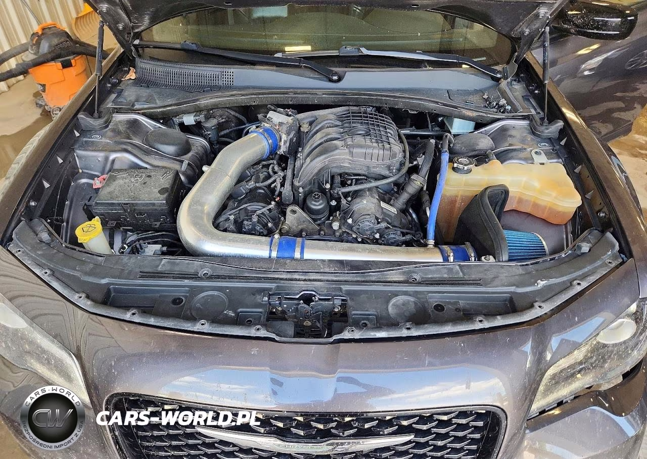 2019 Chrysler 300 S VIN:2C3CCAGG2KH631509 - 11