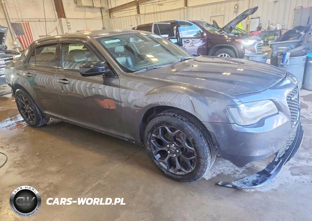 2019 Chrysler 300 S VIN:2C3CCAGG2KH631509 - 4