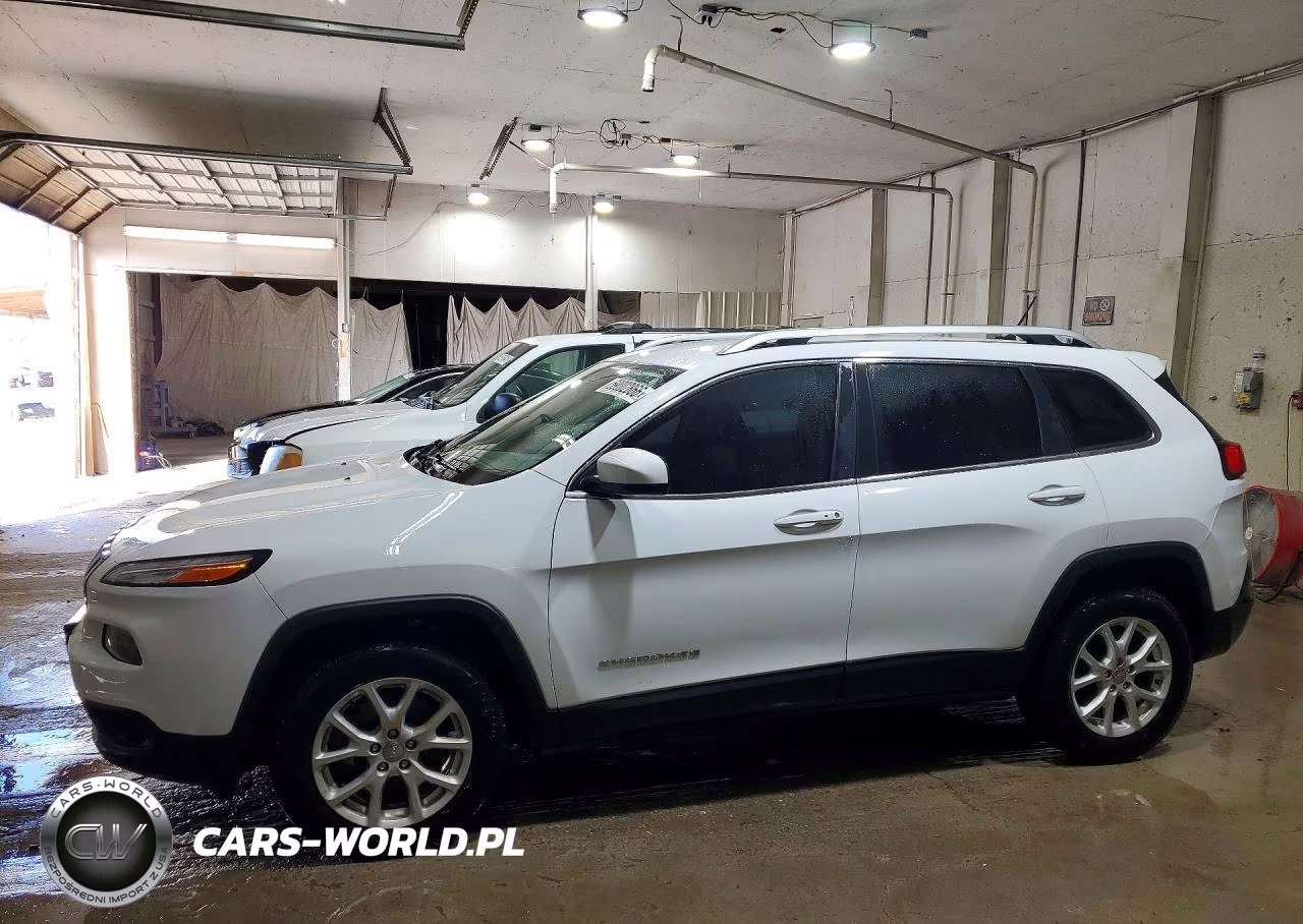 2015 Jeep Cherokee Latitude – zdjęcie 1 z 13