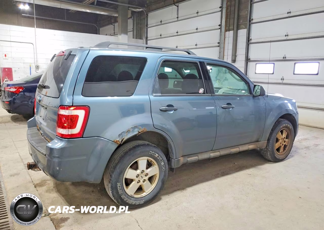 2011 Ford Escape Xlt VIN:1FMCU0D74BKB32934 - 3
