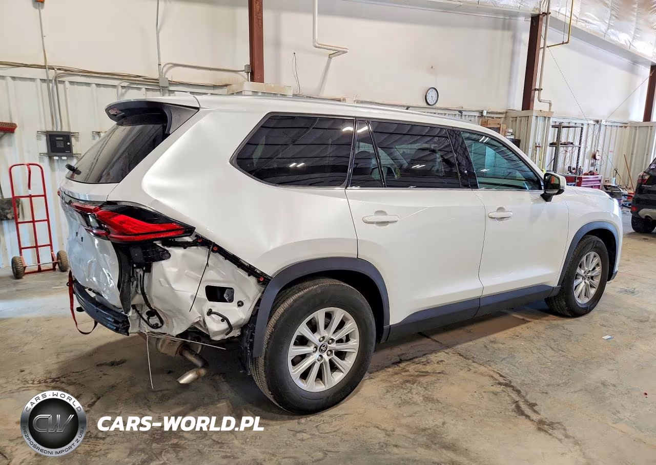 2024 Toyota Grand Highlander Xle VIN:5TDAAAB51RS047810 - 3