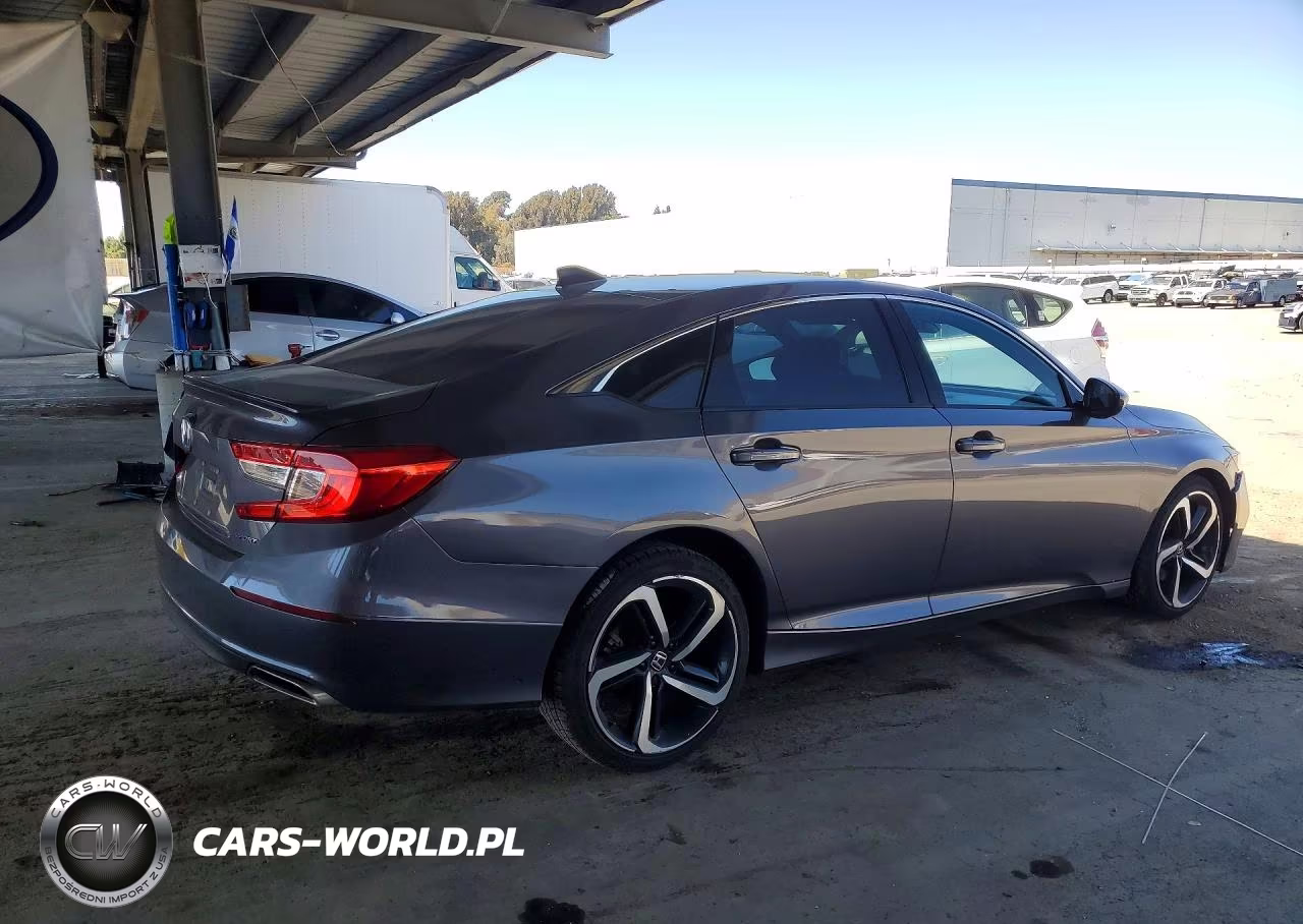 2018 Honda Accord Sport VIN:1HGCV1F32JA179385 - 3
