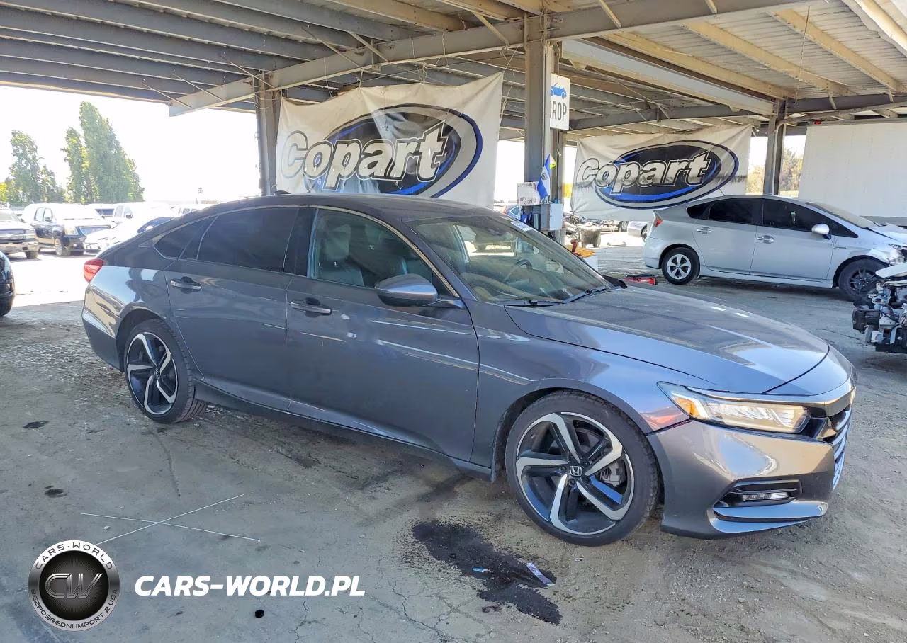 2018 Honda Accord Sport VIN:1HGCV1F32JA179385 - 4