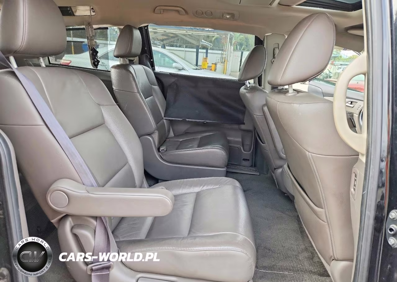2011 Honda Odyssey Touring VIN:5FNRL5H95BB049116 - 11