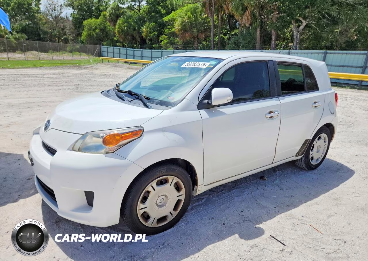 2014 Scion Xd Base – zdjęcie 1 z 12