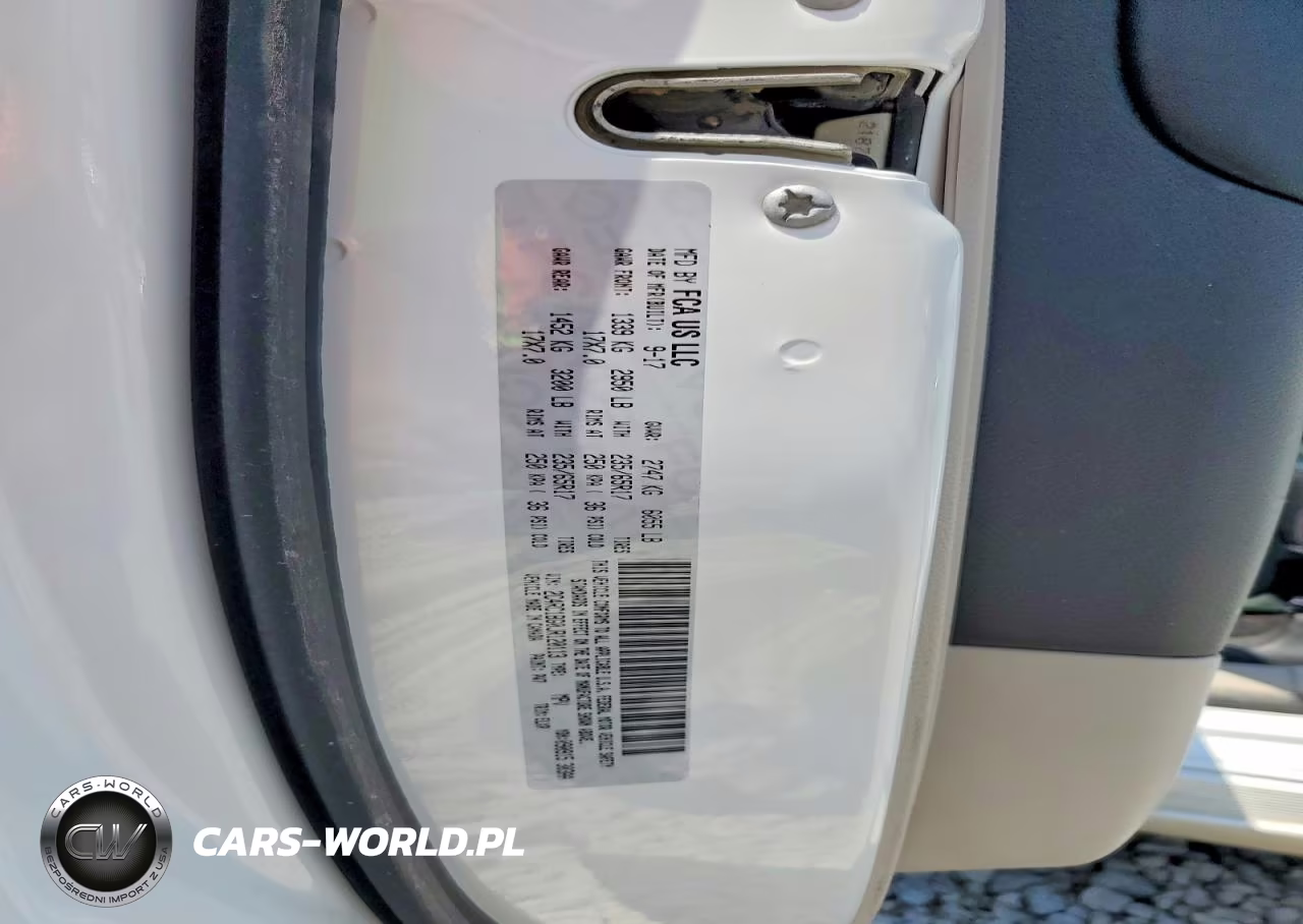 2018 Chrysler Pacifica Touring L VIN:2C4RC1BG0JR120113 - 13