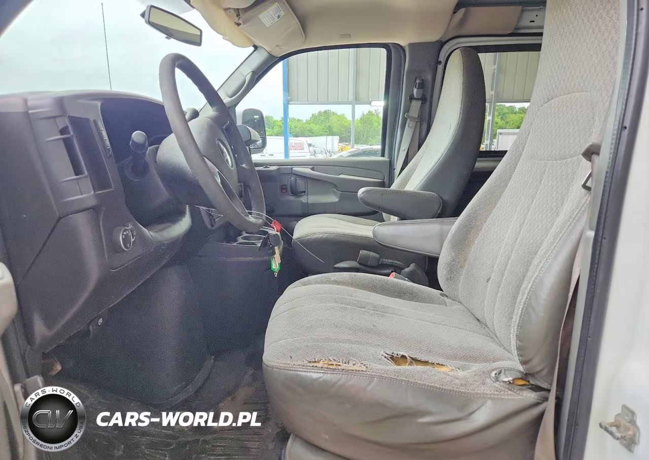 2010 Chevrolet Express G1500 VIN:1GCUGADX0A1123254 - 7