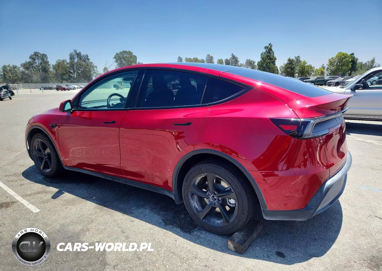 2026 Tesla Model Y VIN:7SAYGDEE7TF348879 - 2