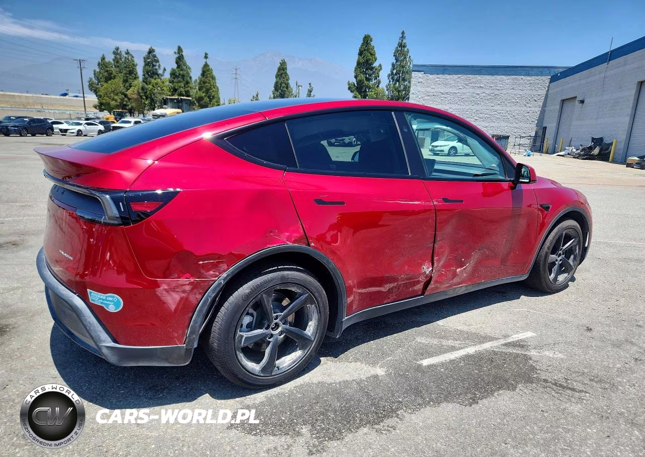 2026 Tesla Model Y VIN:7SAYGDEE7TF348879 - 3