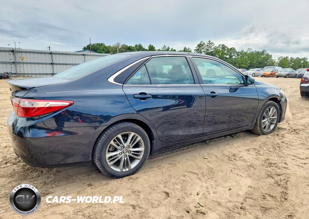 2017 Toyota Camry Se VIN:4T1BF1FK2HU805486 - 3