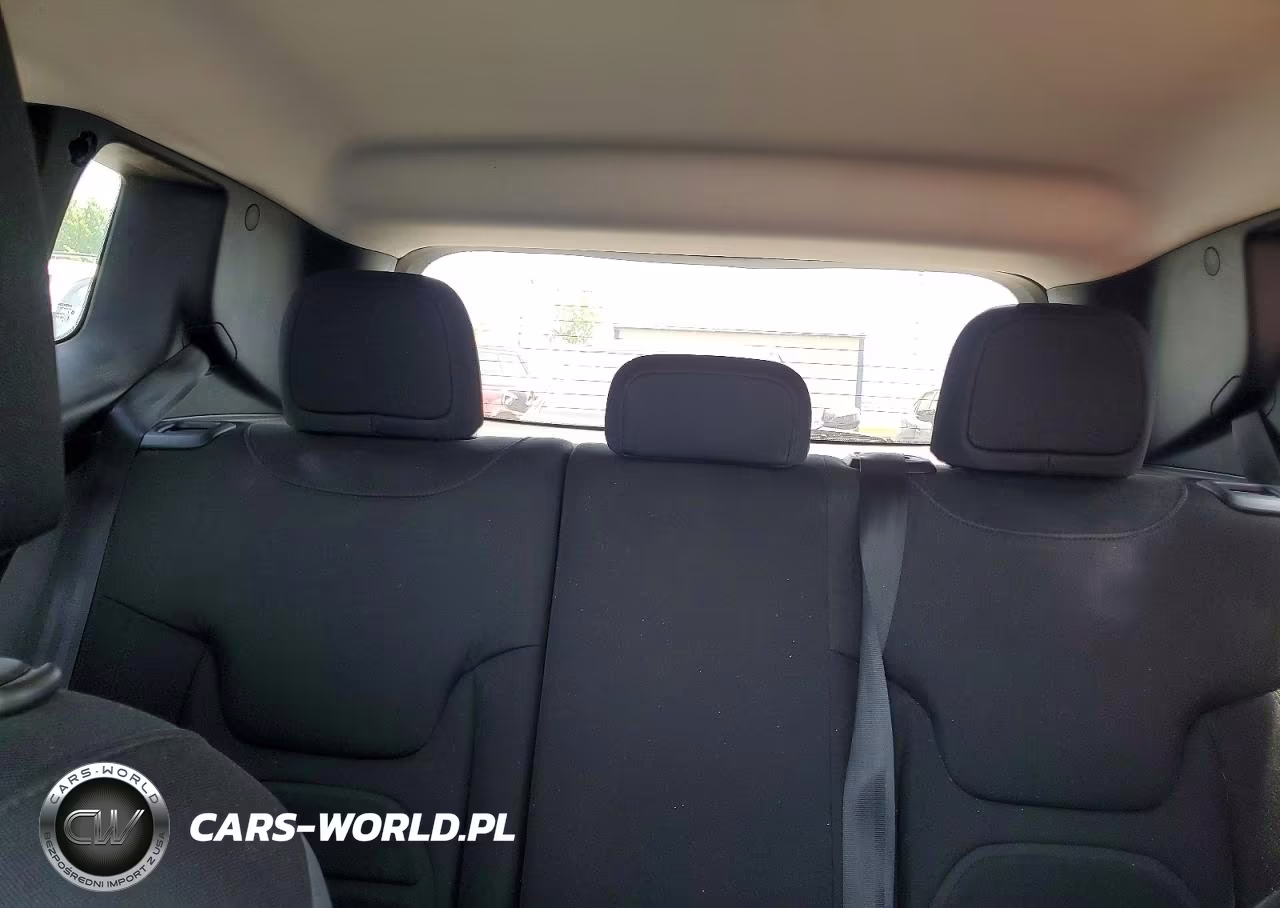 2017 Jeep Renegade Latitude VIN:ZACCJABB5HPG26552 - 10