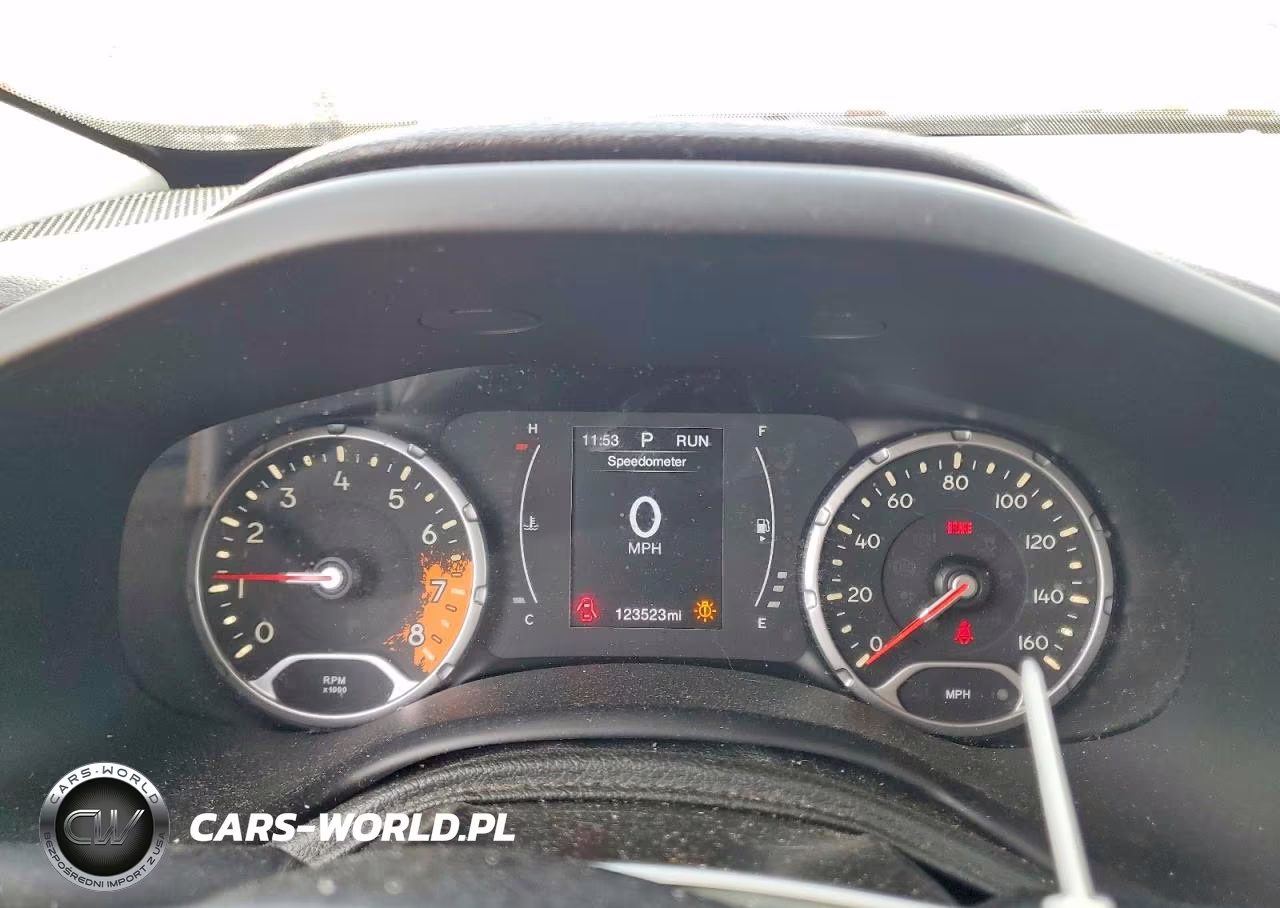2017 Jeep Renegade Latitude VIN:ZACCJABB5HPG26552 - 9