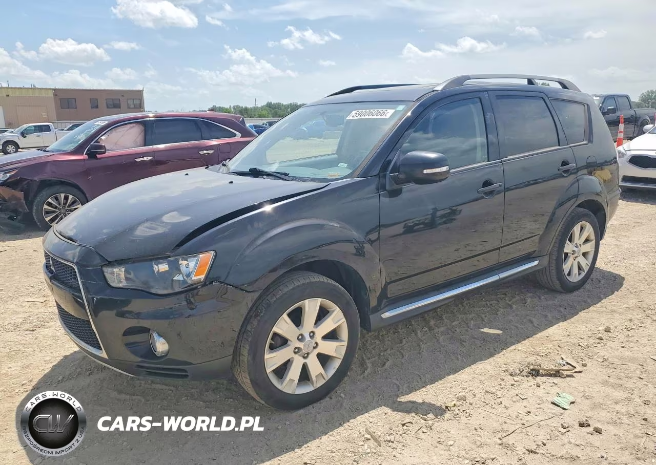 2013 Mitsubishi Outlander Se – zdjęcie 1 z 13