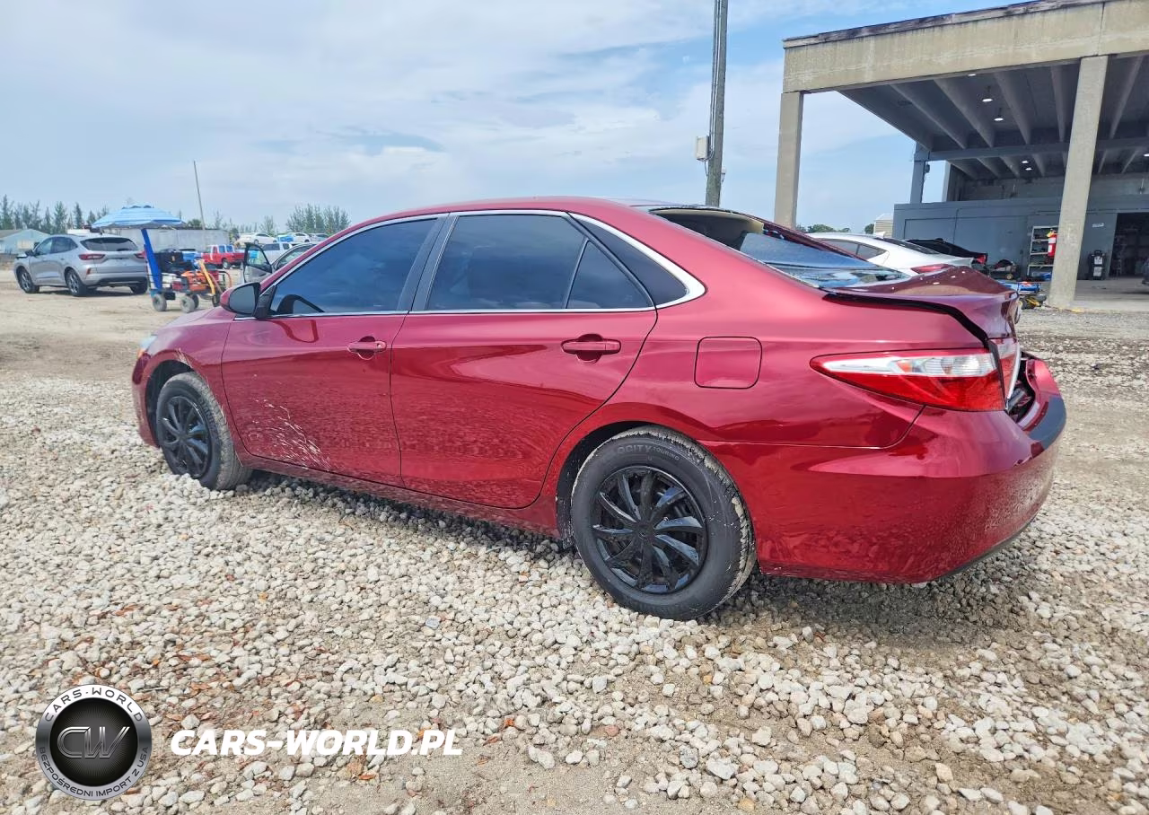 2016 Toyota Camry Le VIN:4T1BF1FK8GU528115 - 2