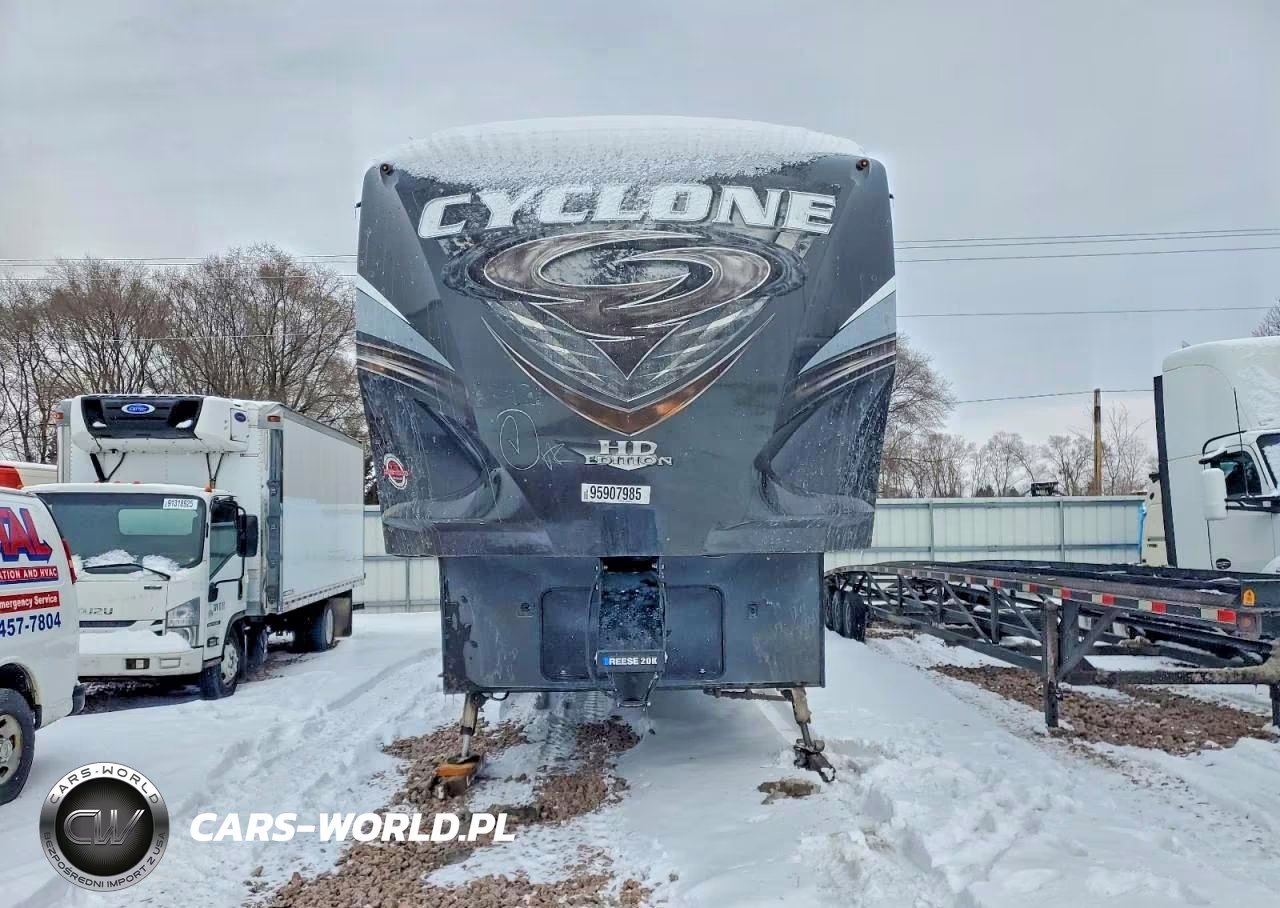 2017 Heartland Cyclone Camper VIN:5SFCG4434HE32644X - 7