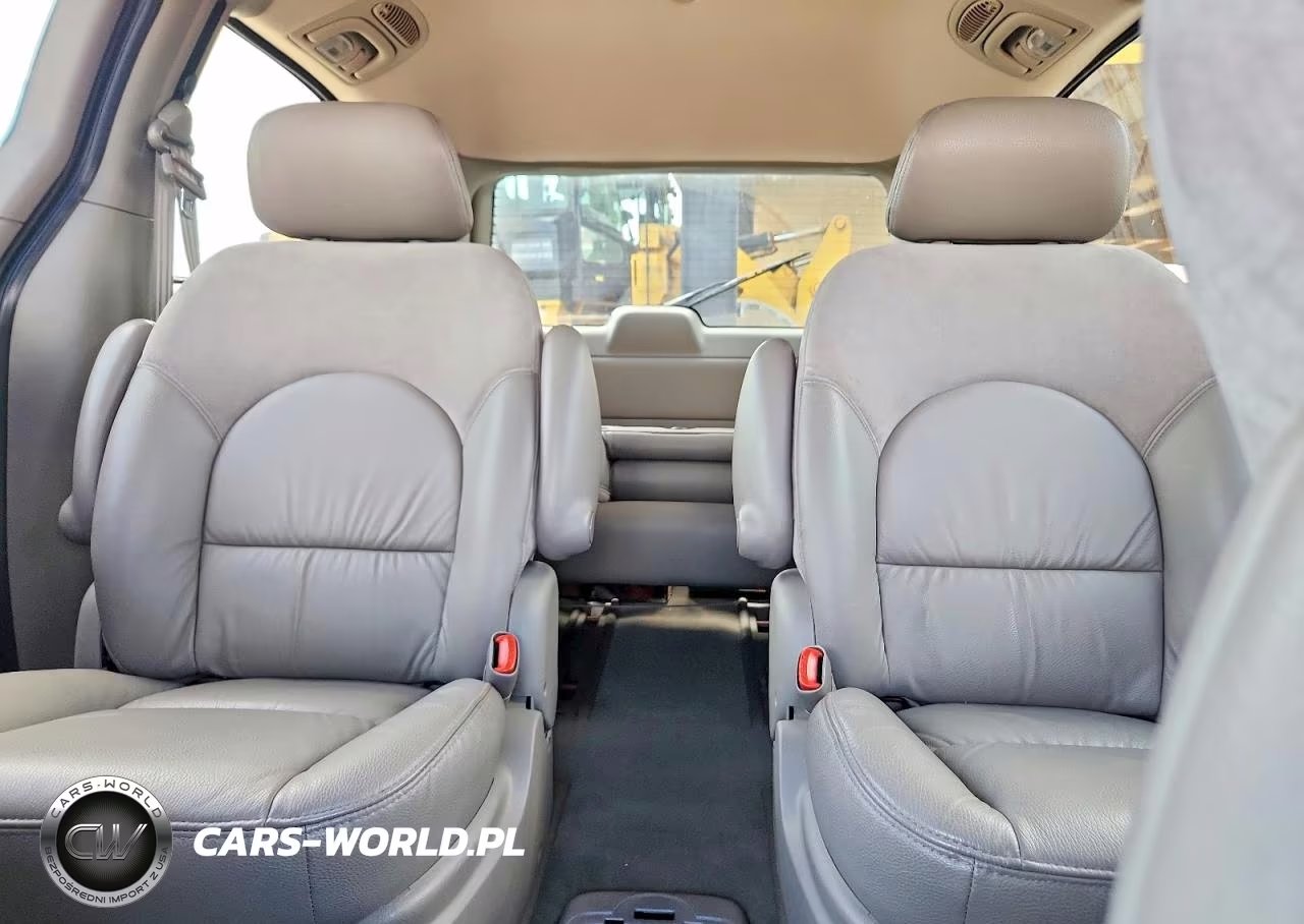2001 Chrysler Town & Country Limited VIN:2C8GP64L31R165869 - 10