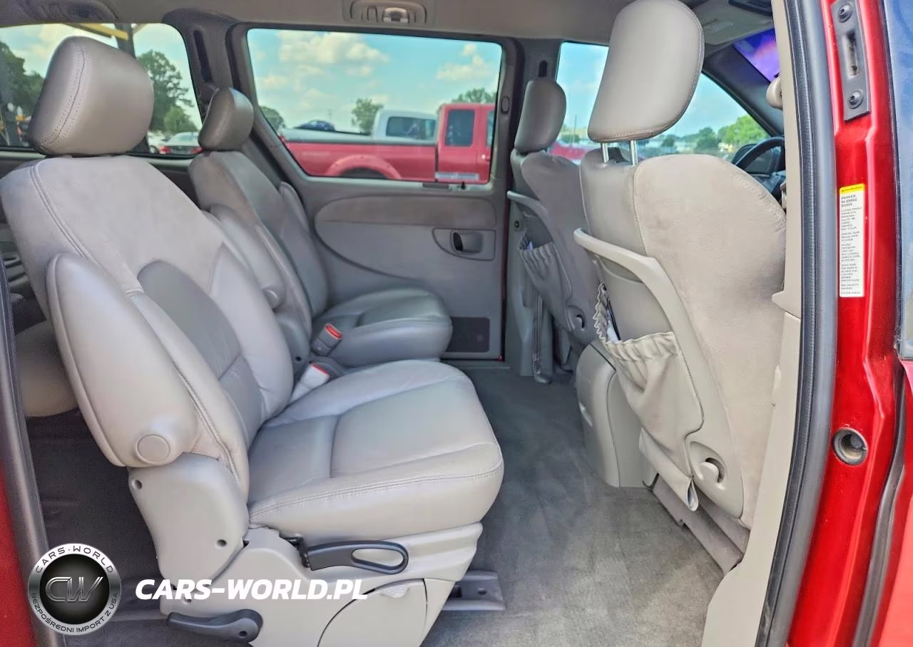 2001 Chrysler Town & Country Limited VIN:2C8GP64L31R165869 - 11