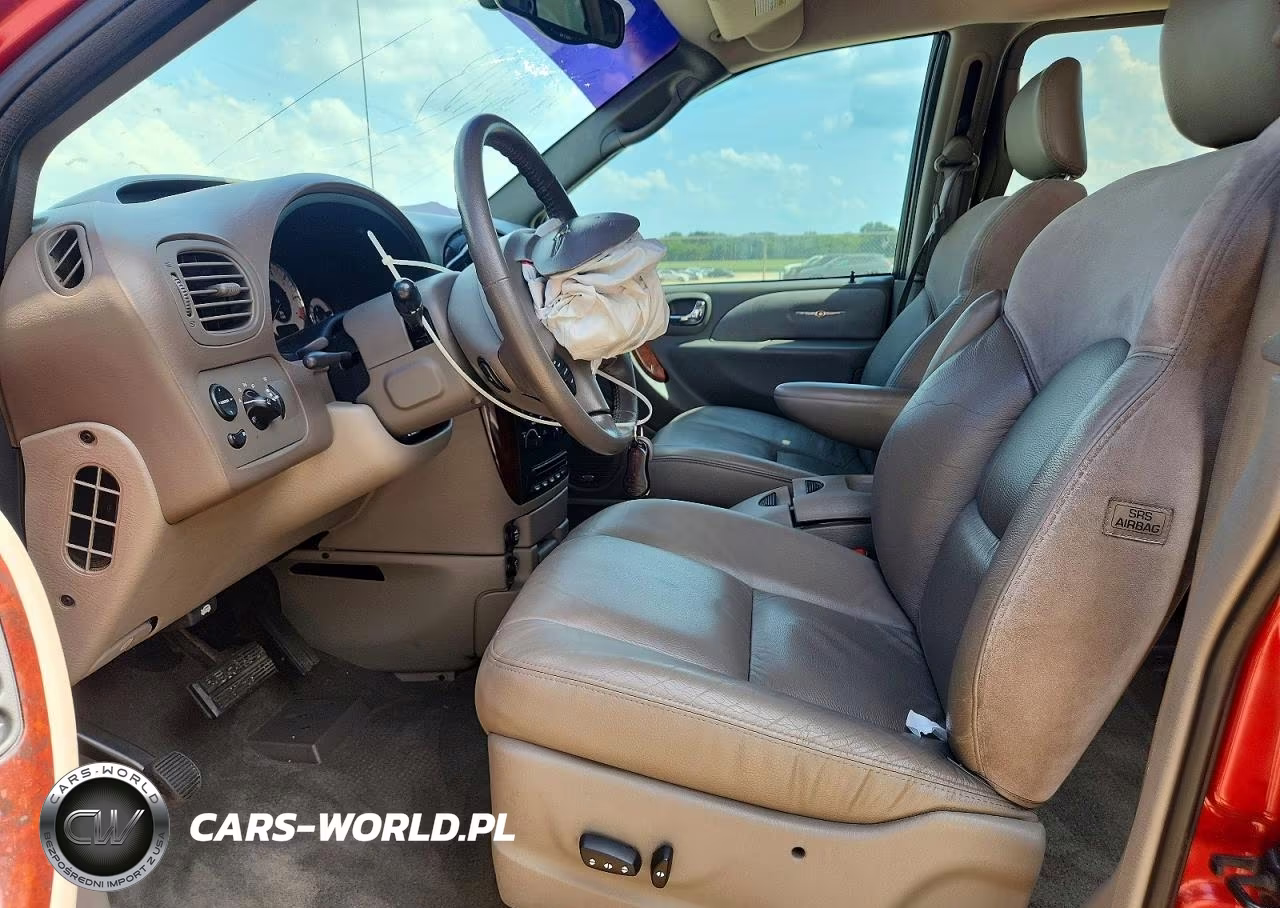 2001 Chrysler Town & Country Limited VIN:2C8GP64L31R165869 - 7